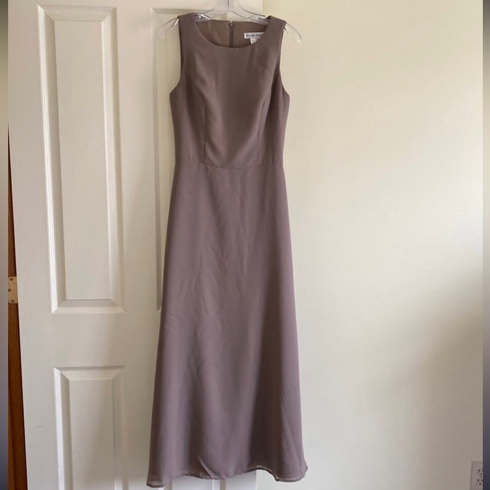 Allure Bridal | Women’s Size 10 | Bridesmaid Dress in Color Stone Style 1675